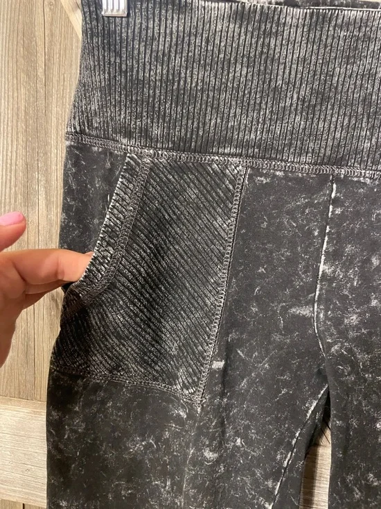 High-Waist Acid Wash Jogger Leggings - Black - Picture 2 of 5